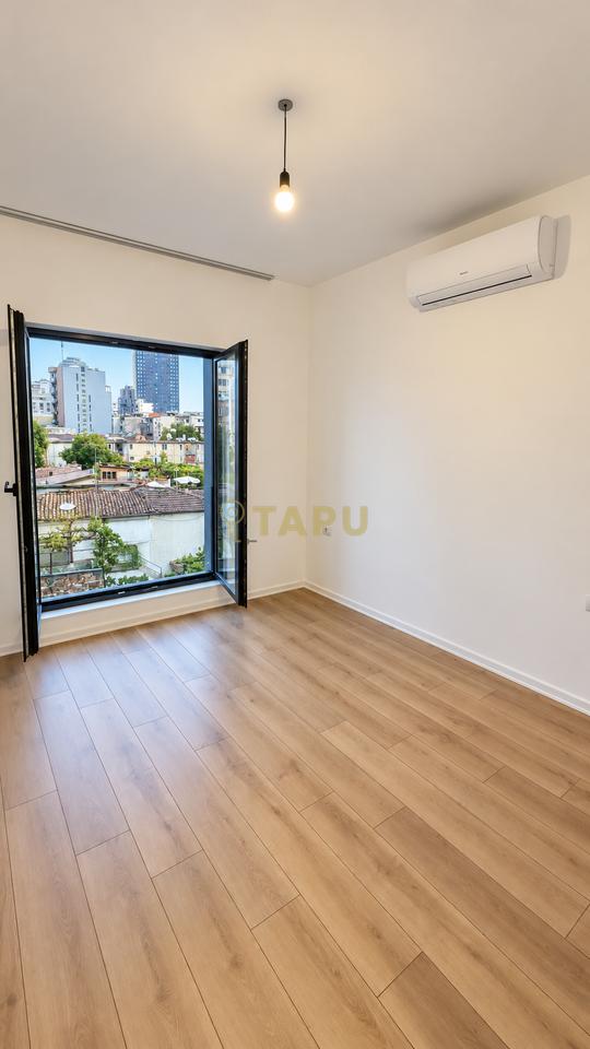 🏢 LOCALE IN AFFITTO – CENTRO, VIA DELLE BARRICATE