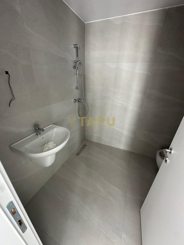 🏡 APPARTAMENTO 2+1+2 IN AFFITTO – TIRANA ACCESSO, Ex Dogana
