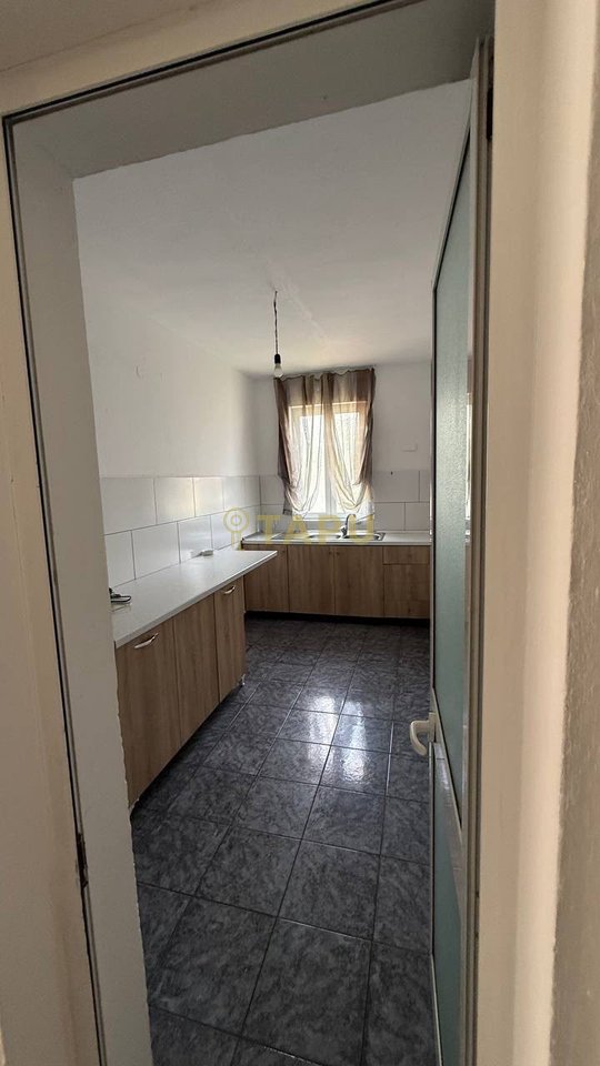 🏡 SHTËPI 2+1 ME QIRA – PRANË QSUT
