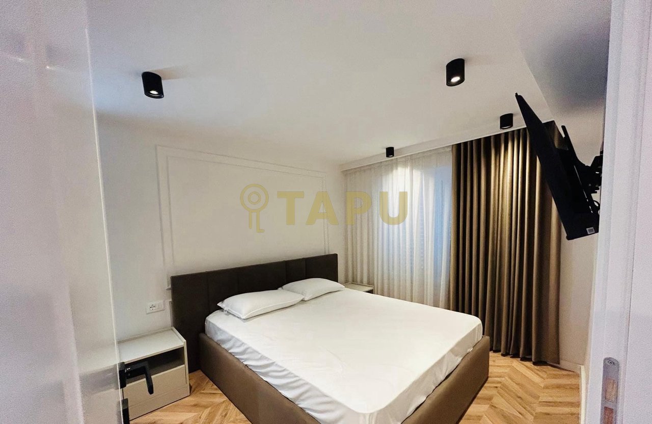 🏡 JEPET ME QIRA – SHTËPI MODERNE 2+1 ME OBORR PRIVAT mbi Tregun Elektrik