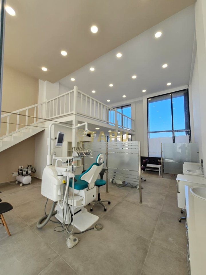 🦷 JEPET ME QIRA KLINIKË DENTARE –  ALI DEMI, TIRANË