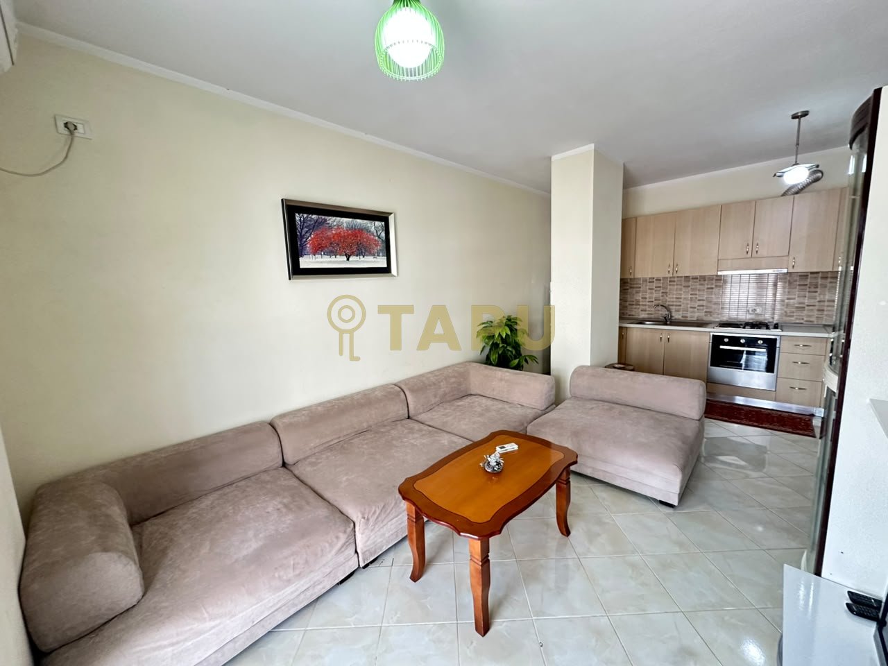 🏡 Shitet apartament 1+1 në Kinostudio