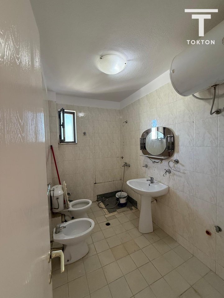 FOR SALE, 2+1 APARTMENT, FORMER AVIATION FIELD, TIRANA