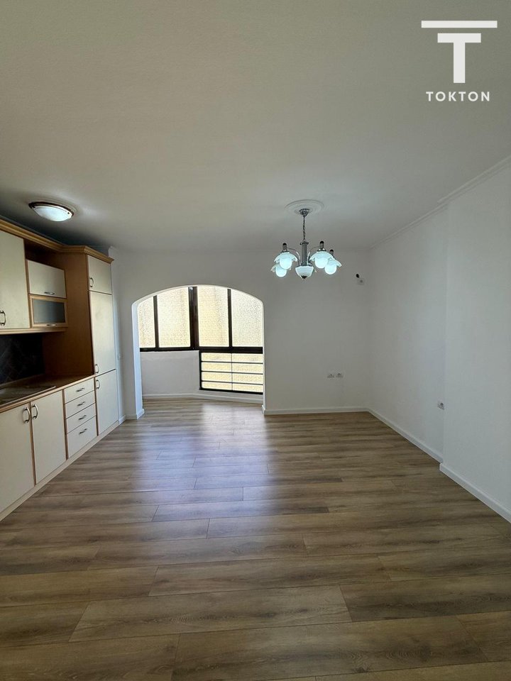 FOR SALE, 2+1 APARTMENT, FORMER AVIATION FIELD, TIRANA