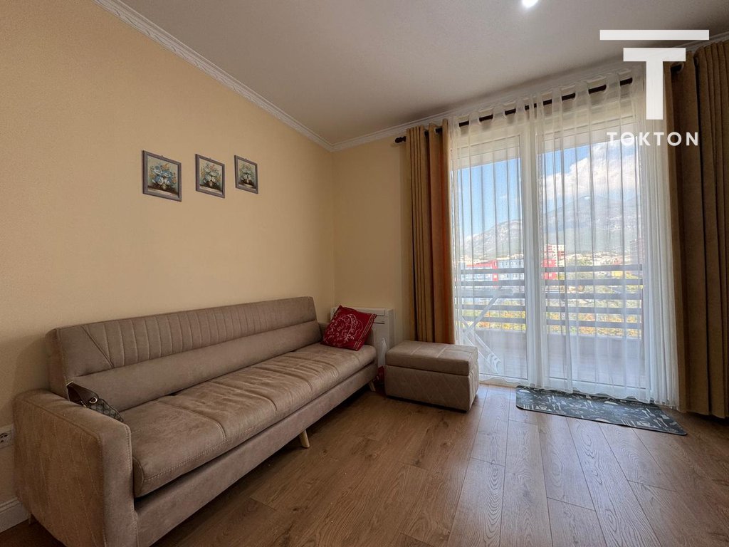 QIRA, APARTAMENT 2+1+2, PORCELAN, TIRANË