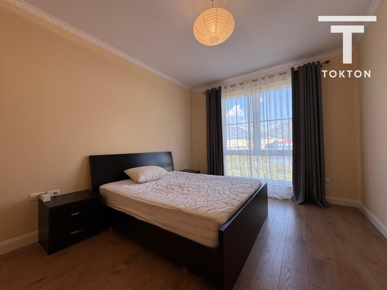 QIRA, APARTAMENT 2+1+2, PORCELAN, TIRANË