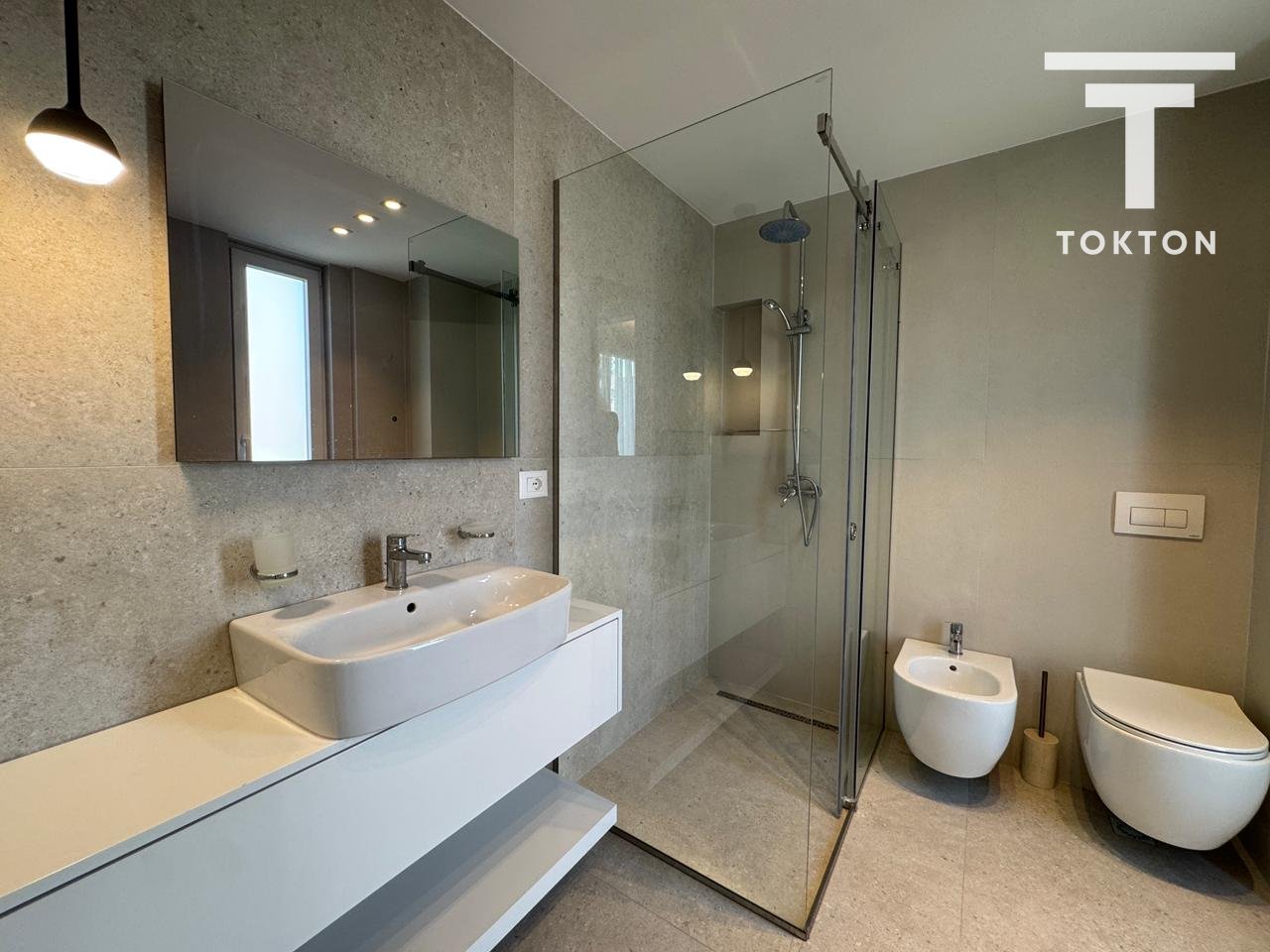 QIRA, VILË INDIVIDUALE , TEG