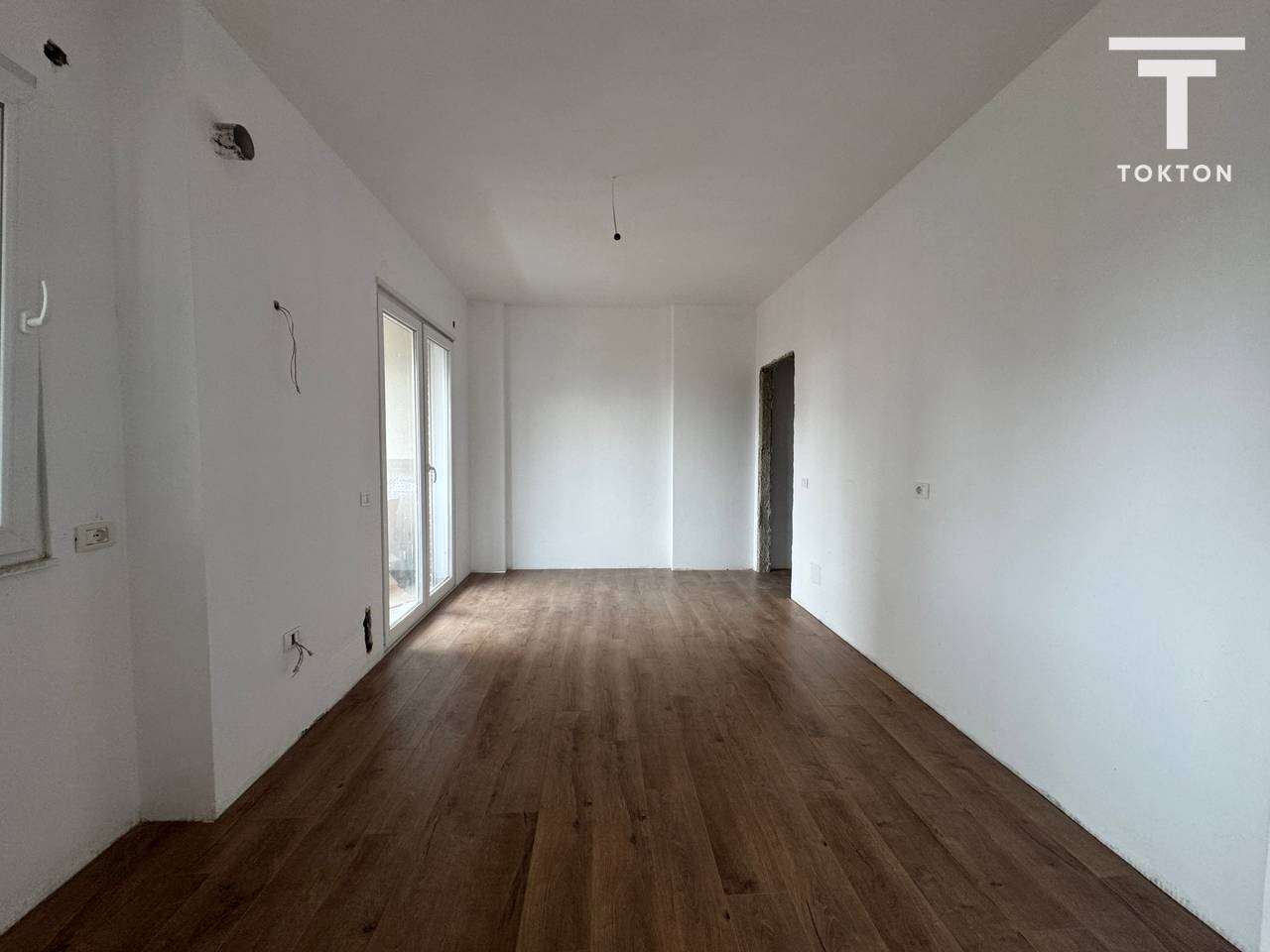 FOR SALE 3+1 APARTMENT, "QEMAL STAFA" STREET, PAZARI I RI, TIRANA