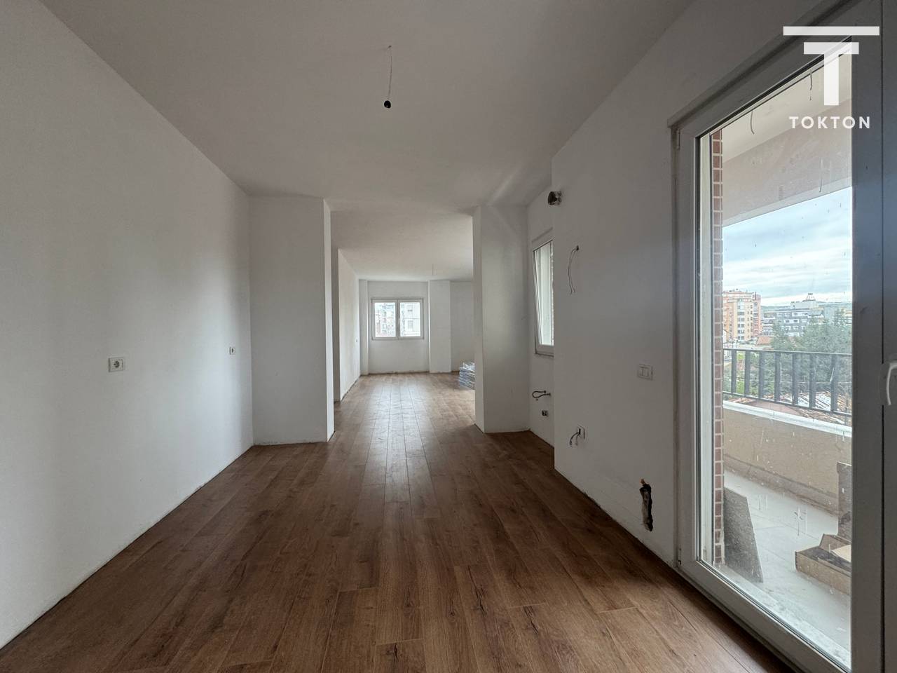 FOR SALE 3+1 APARTMENT, "QEMAL STAFA" STREET, PAZARI I RI, TIRANA