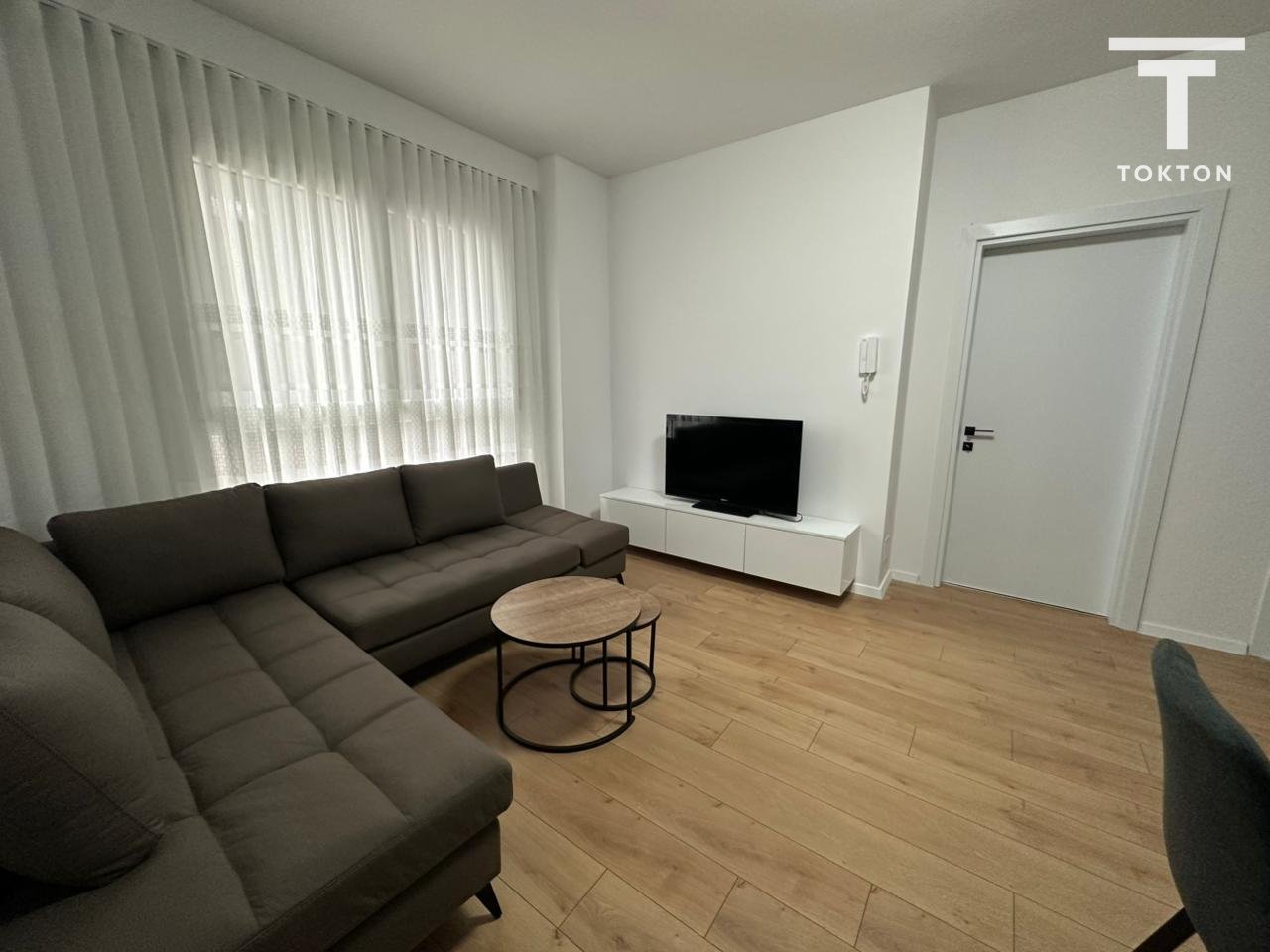 QIRA APARTAMENT 2+1+POST PARKIMI, PASKUQAN,  TIRANË