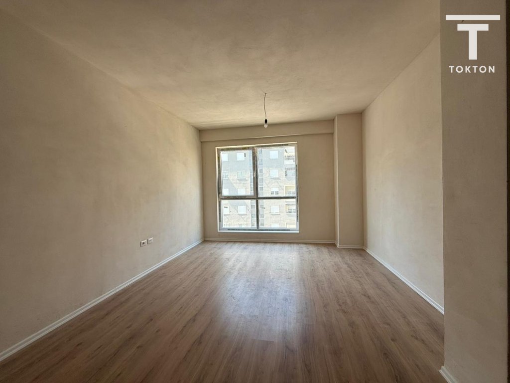 SHITET, APARTAMENT 3+1+2, KOMUNA E PARISIT, TIRANË