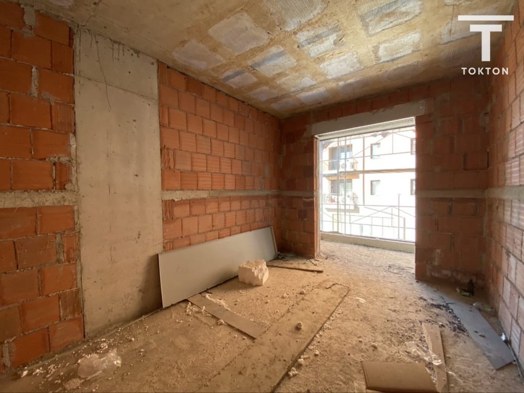SHITET, APARTAMENT 2+1, GOLDEN HANDS 4, PASKUQAN