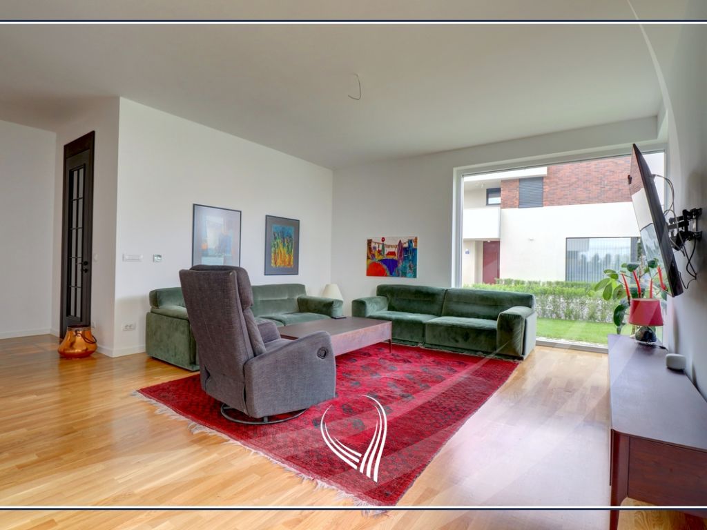 Shtëpi me 5 dhoma gjumi në shitje në lagjen Qershia- Tipi D3