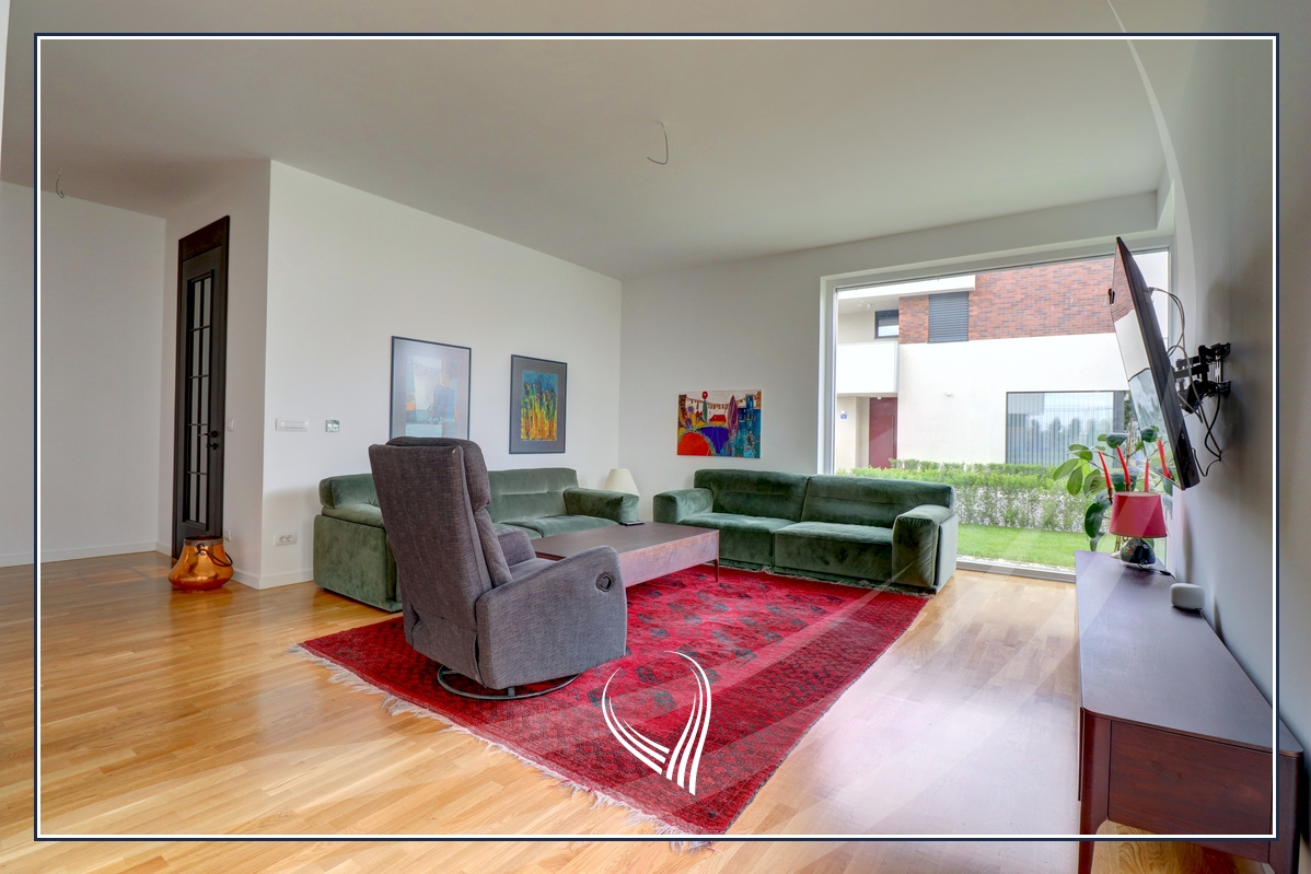 Shtëpi me 5 dhoma gjumi në shitje në lagjen Qershia- Tipi D3