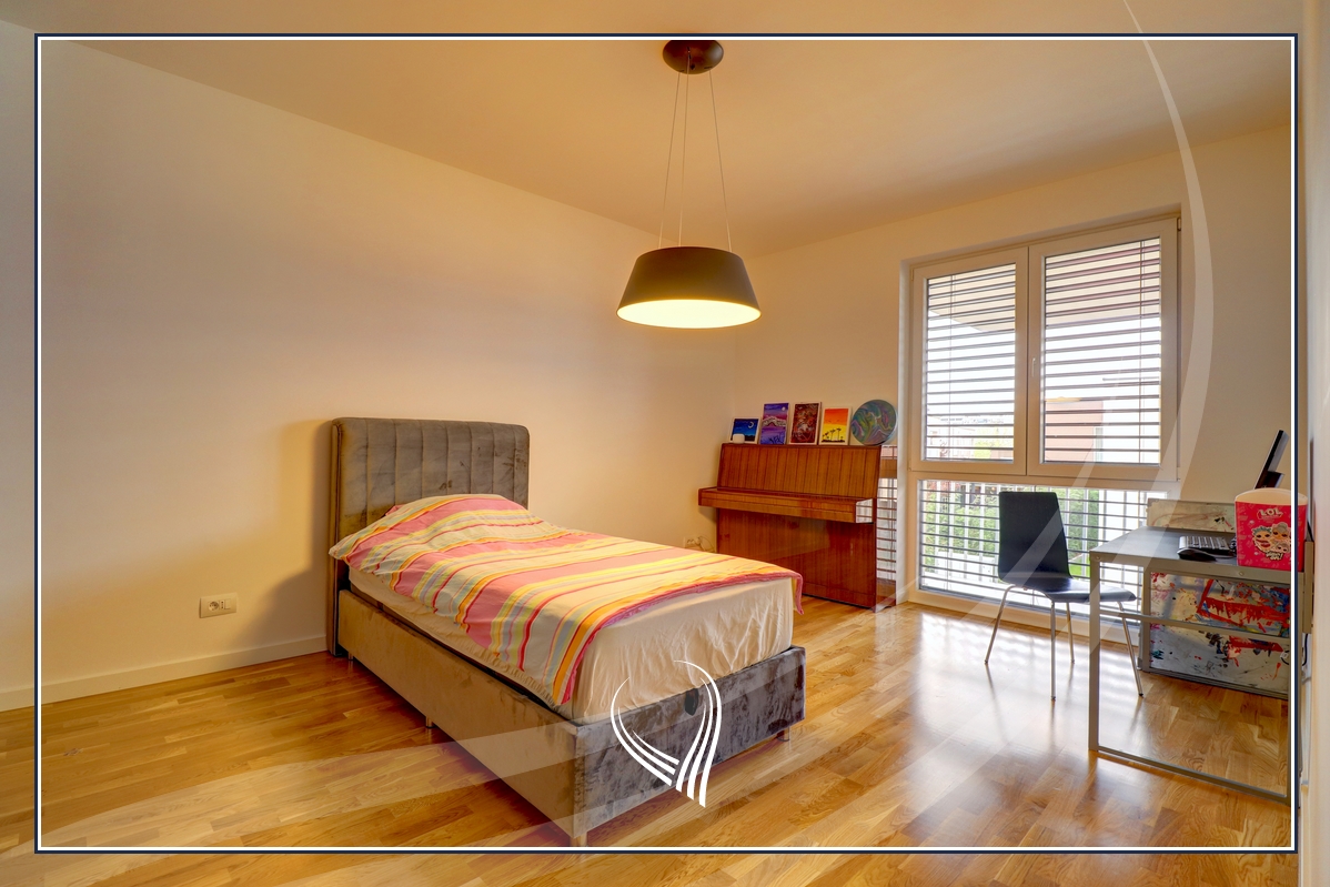 Shtëpi me 5 dhoma gjumi në shitje në lagjen Qershia- Tipi D13