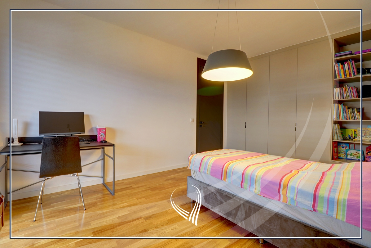 Shtëpi me 5 dhoma gjumi në shitje në lagjen Qershia- Tipi D14