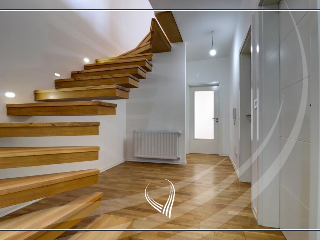 Duplex Penthouse me 4 dhoma gjumi në shitje në lagjen Mati 16
