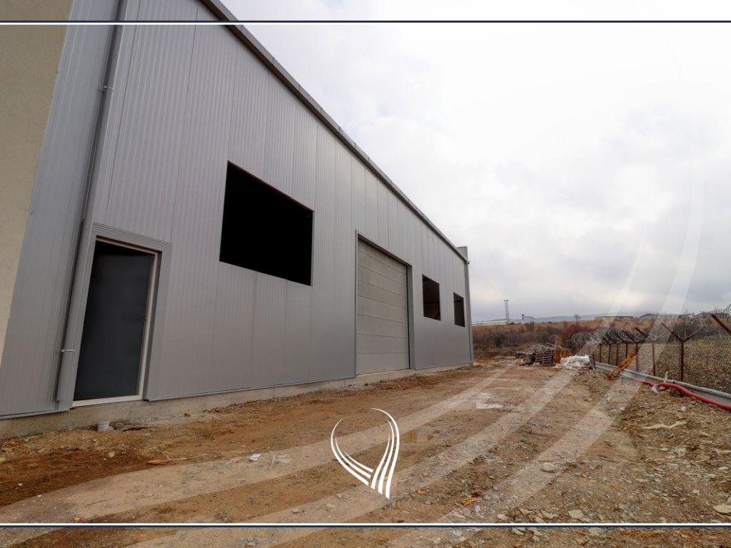 Objekt 840m2 me qira në Prugoc10