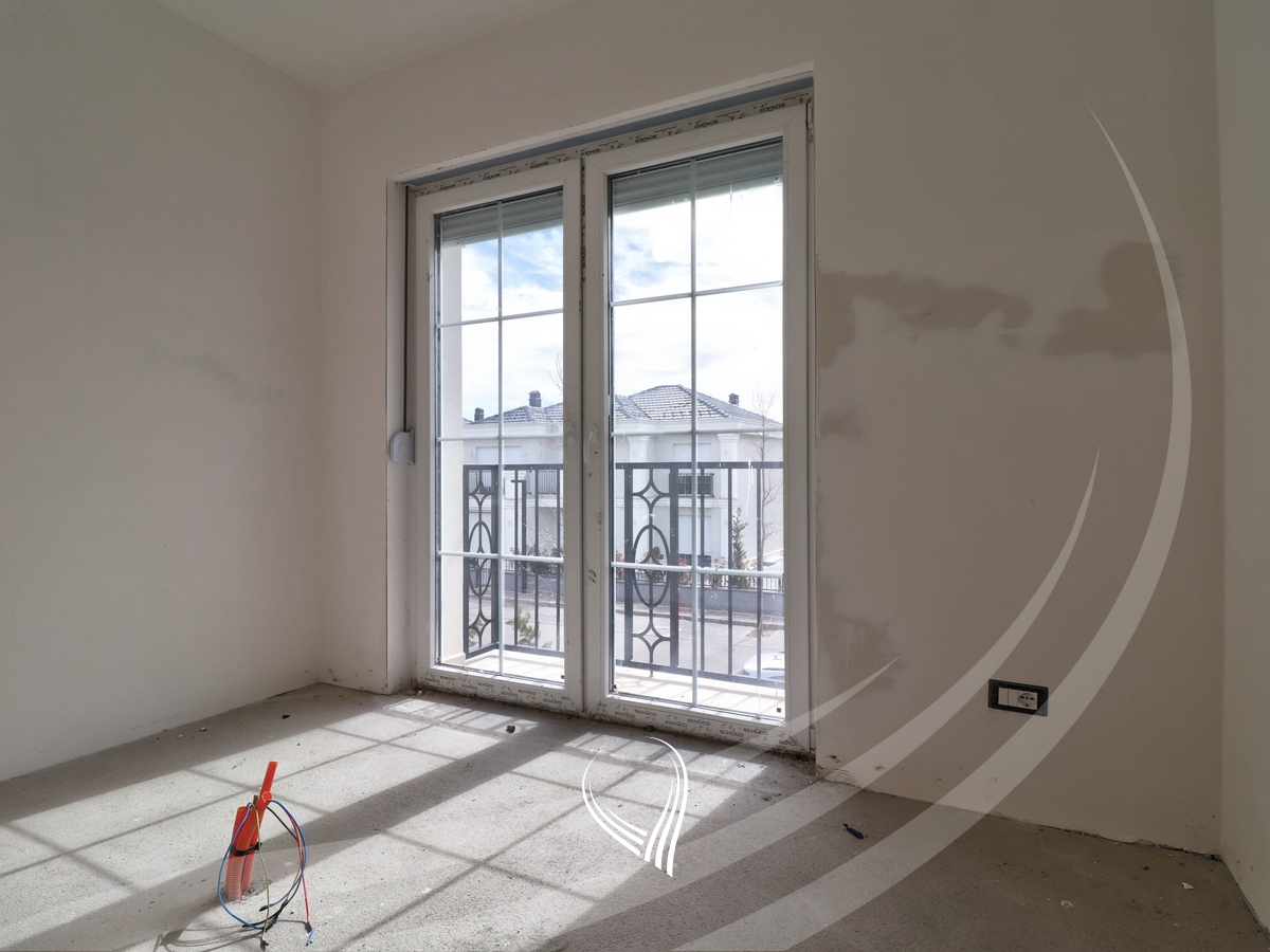 House with 325m2 for sale in the neighborhood Avenue 23 - Çaglavicë6
