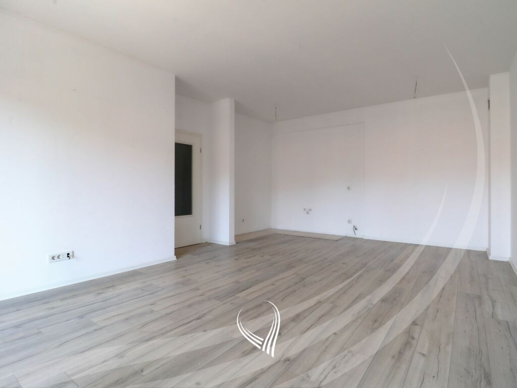 Zyre me 3 dhoma pune me qira në lagjen Mati 1 - Rruga B4