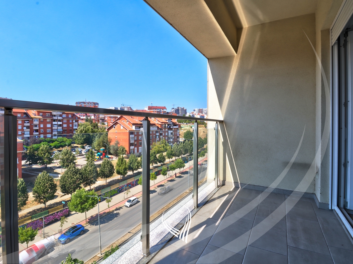 Zyre me 3 dhoma pune me qira në lagjen Mati 1 - Rruga B10