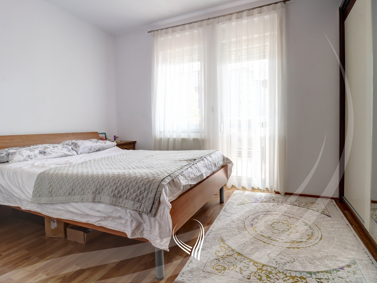 Banesë me qira me 2 dhoma gjumi në lagjen Arbëria - Dragodan4