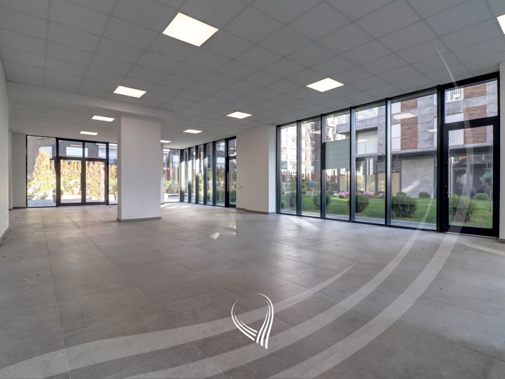 Lokal 152.74m2 në shitje në lagjen Mati 14