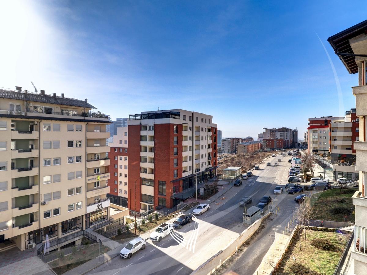 Banesë me 3 dhoma gjumi me qira në lagjen Arbëria – Dragodan15