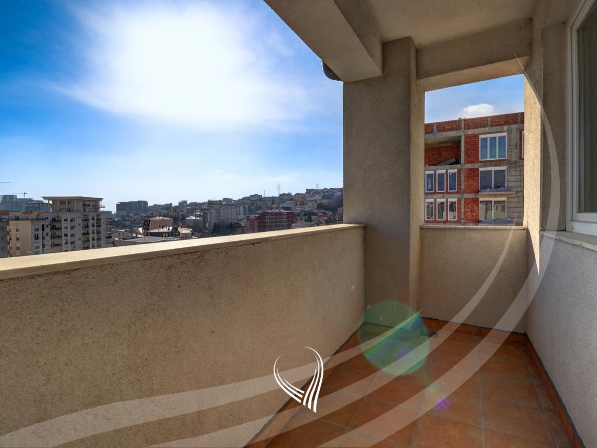 Zyre 130m2 me qira në lagjen Tophane10