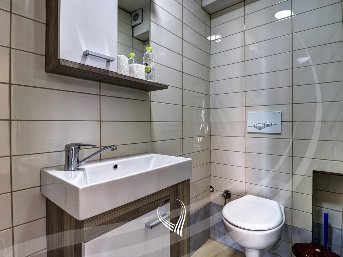 Zyre 130m2 me qira në lagjen Tophane12