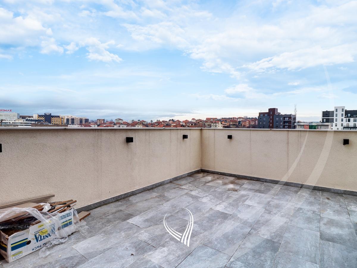 Penthouse me 3 dhoma gjumi me qira në lagjen Arbëria – Dragodan12