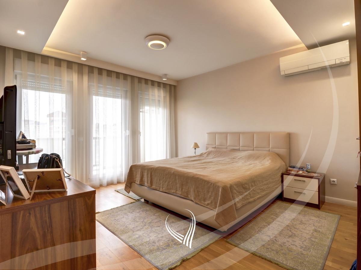 Banesë me 3 dhoma gjumi në shitje në lagjen Mati 1 – Rruga B6