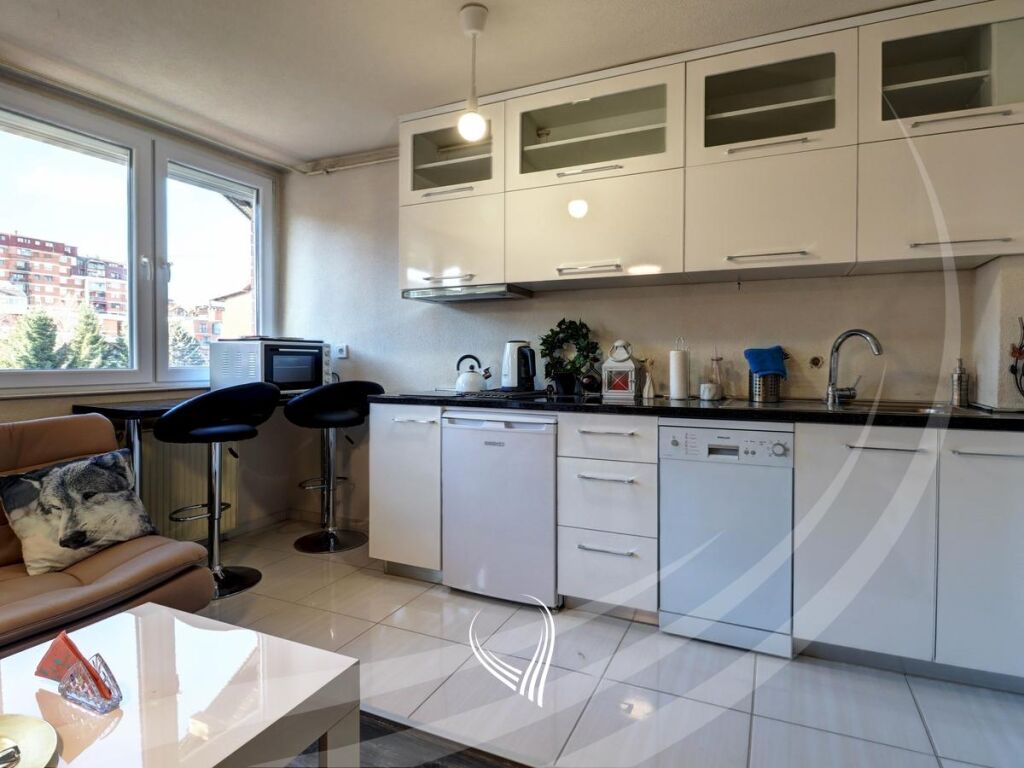 1 bedroom apartment for rent in Bregu i Diellit neighborhood3