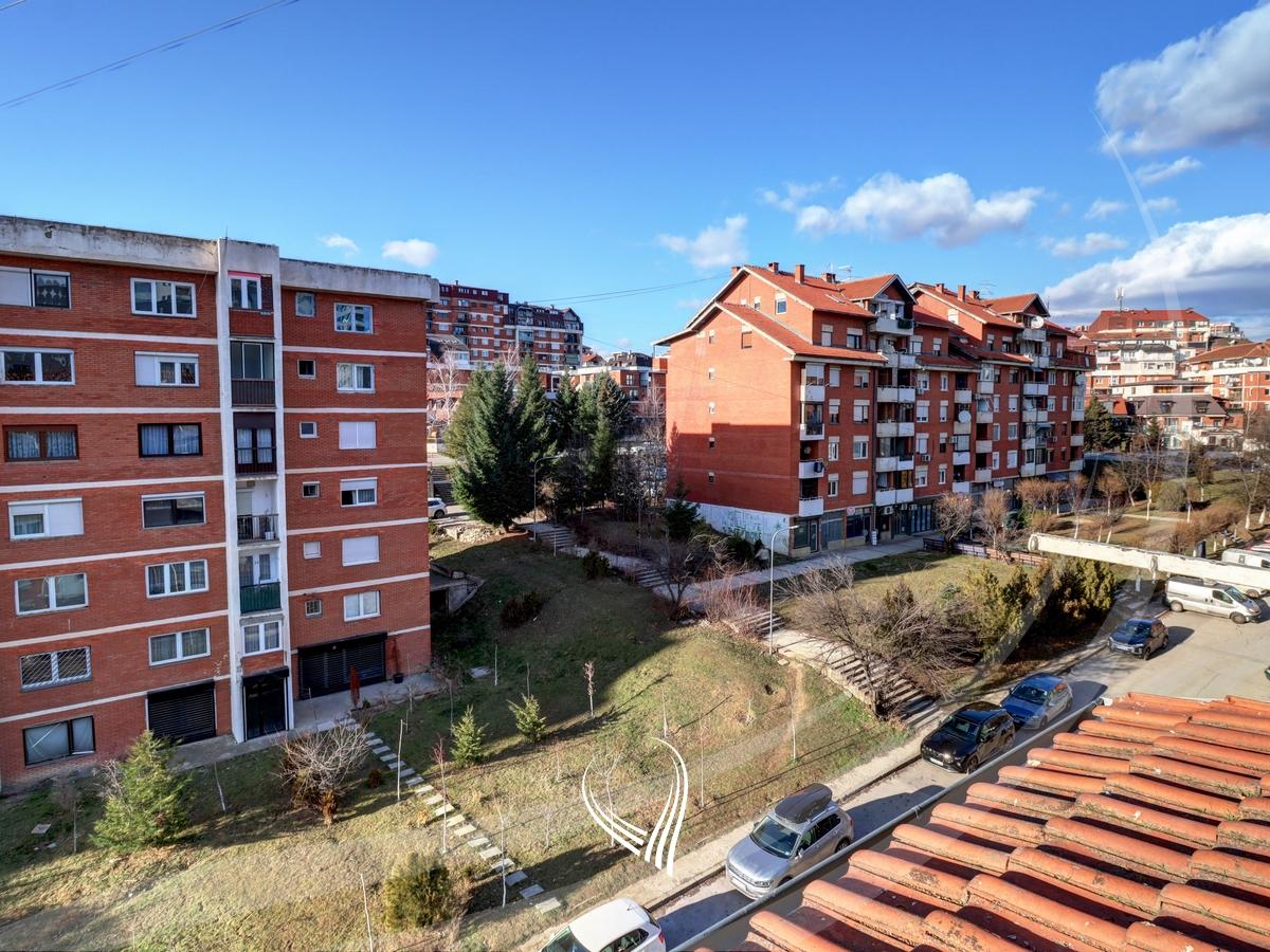 1 bedroom apartment for rent in Bregu i Diellit neighborhood7