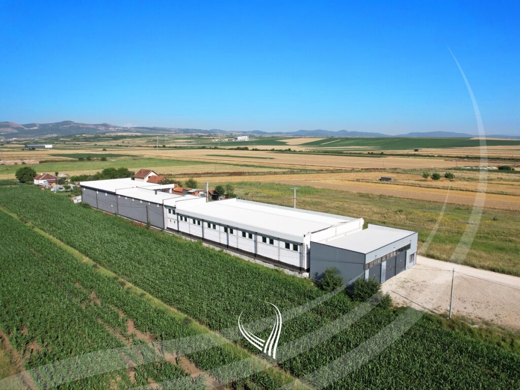 Depo 2400m2 në shitje në Llapnasellë2