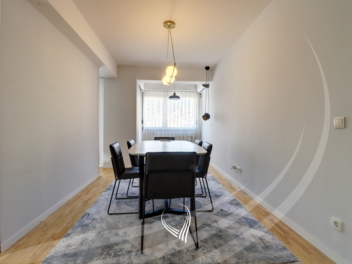 130.5m2 flat for sale in the Tophane neighborhood6