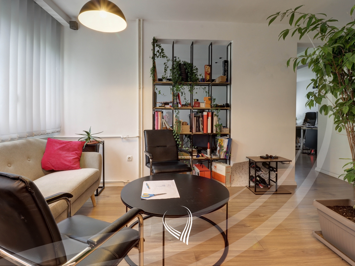 Zyre me 4 dhoma pune me qira në lagjen Ulpiana7