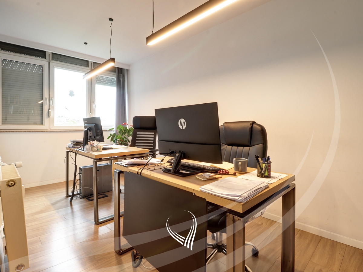 Zyre me 4 dhoma pune me qira në lagjen Ulpiana8