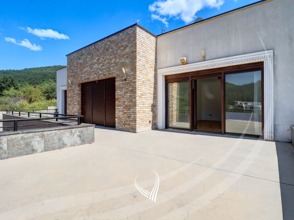 5 bedroom house for rent in Sofalia neighborhood16