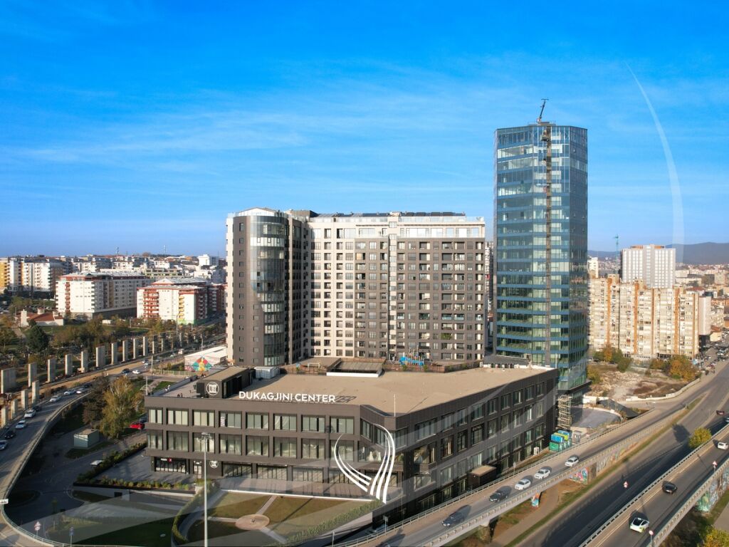 Lokal 320m2 me qira në lagjen Lakrishtë - Dukagjini Center