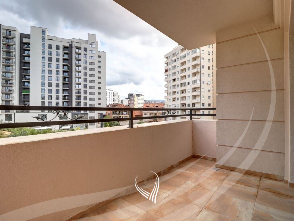 Office 141m2 + 98m2 terrace for rent in Tophane - Orhidea neighborhood8