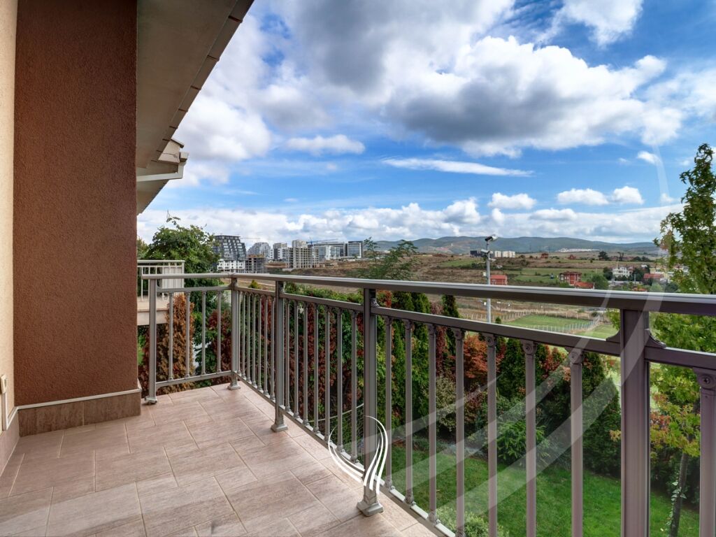 3 bedroom house for sale in International Village - International Village11