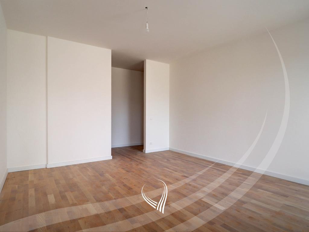 Office space with 4 rooms for rent in the Velania neighborhood – Puhiza 33
