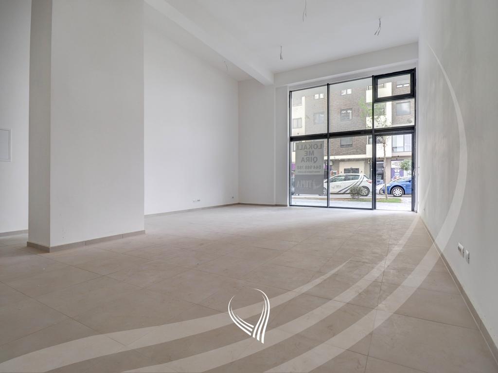 65m2 commercial space for rent in the Muhaxhereve neighborhood2