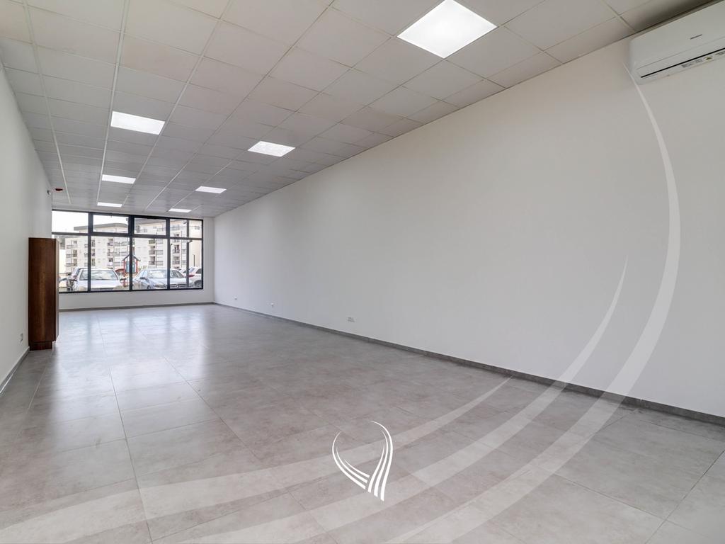 Lokal 100m2 me qira në lagjen Kalabria – Emshir1