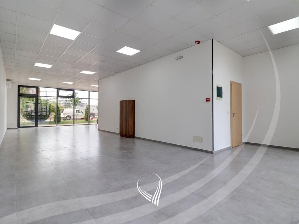 Lokal 100m2 me qira në lagjen Kalabria – Emshir2
