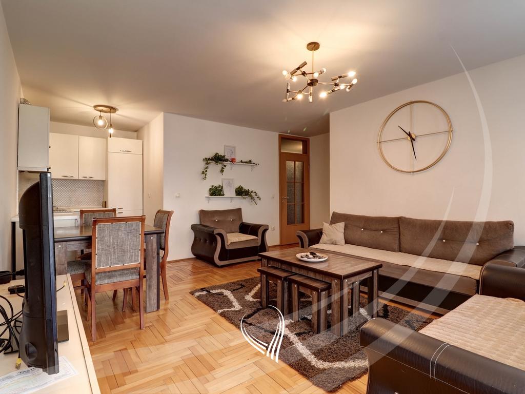 2-bedroom apartment for rent in the Arbëria neighborhood – Dragodan2