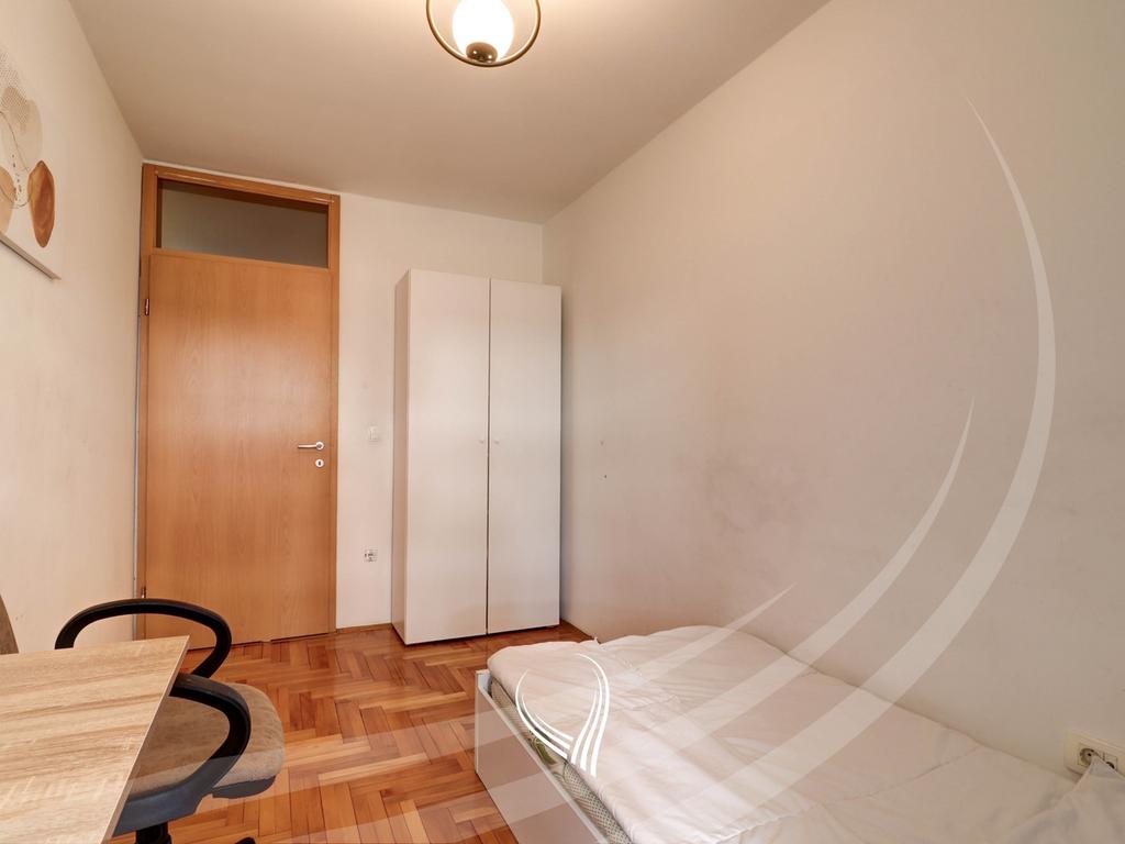 2-bedroom apartment for rent in the Arbëria neighborhood – Dragodan9
