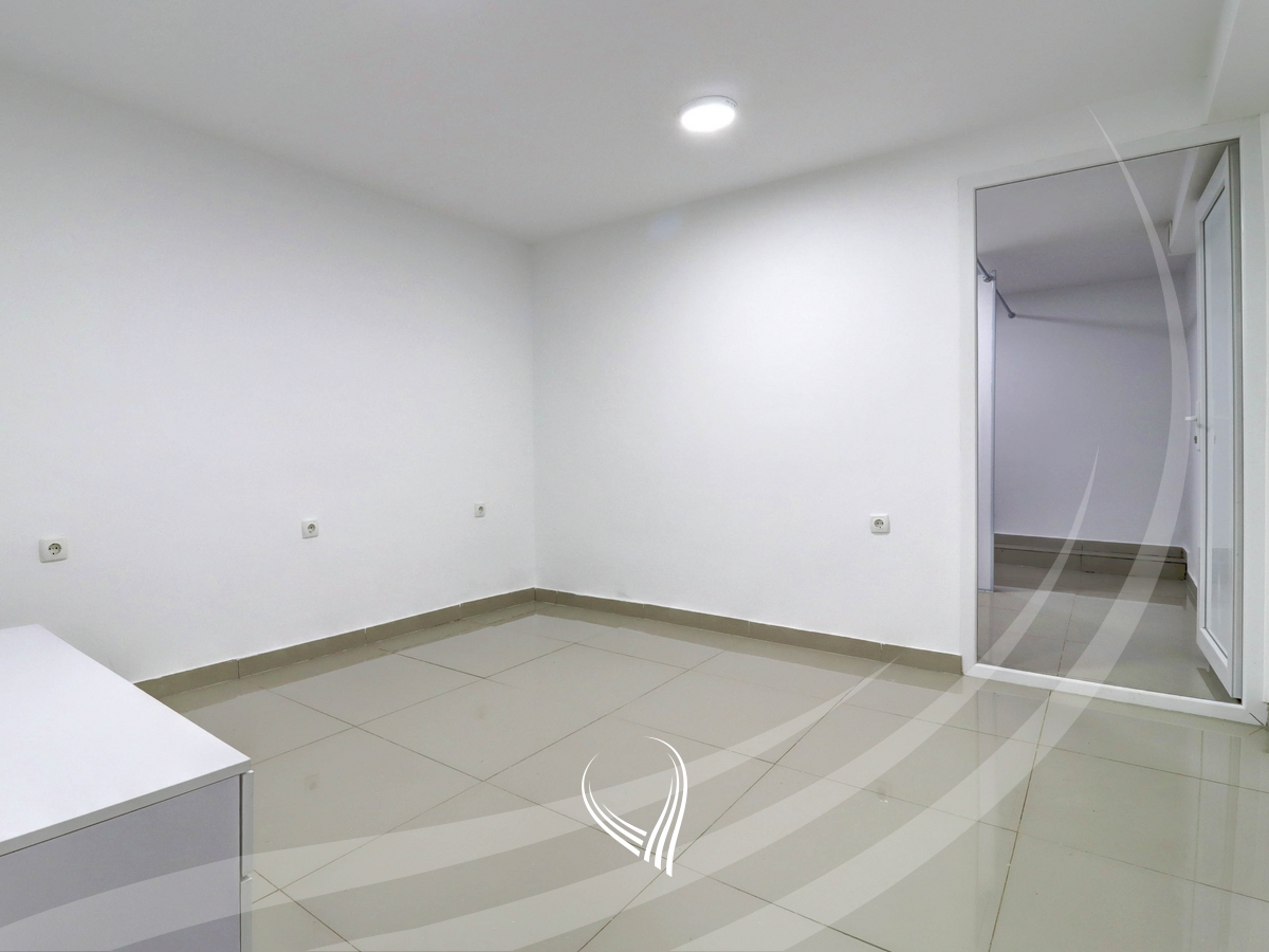 Lokal 25m2 me qira në Qendër2