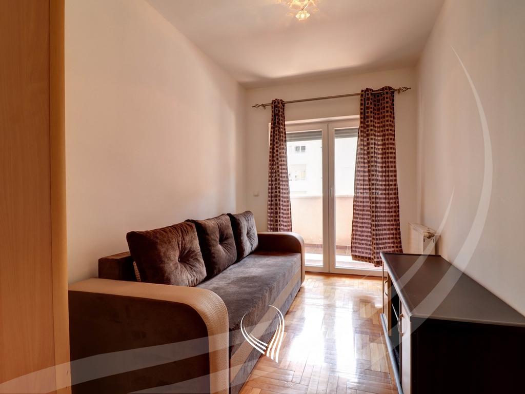 2-bedroom apartment for rent in the Arbëria neighborhood – Dragodan6